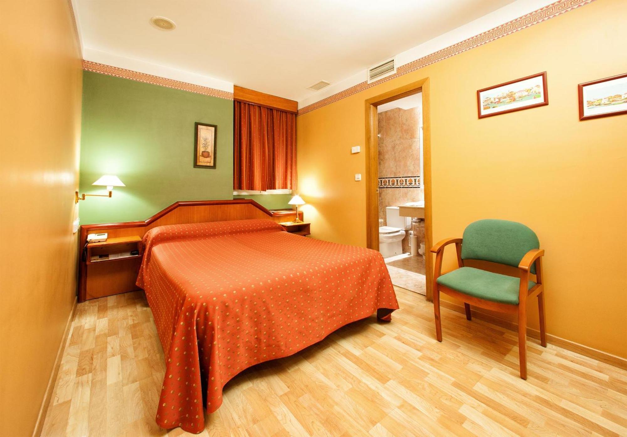 Hotel Torrepalma Алькала-ла-Реаль Номер фото